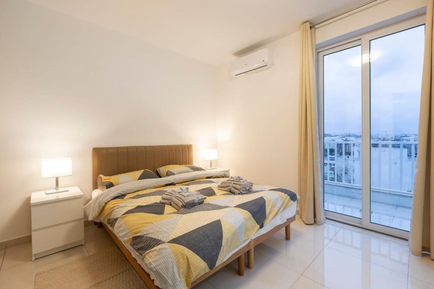 Beautiful Central Penthouse 1Br Ta Xbiex Ngoại thất bức ảnh