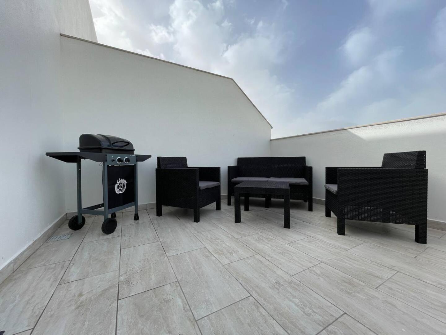 Beautiful Central Penthouse 1Br Ta Xbiex Ngoại thất bức ảnh
